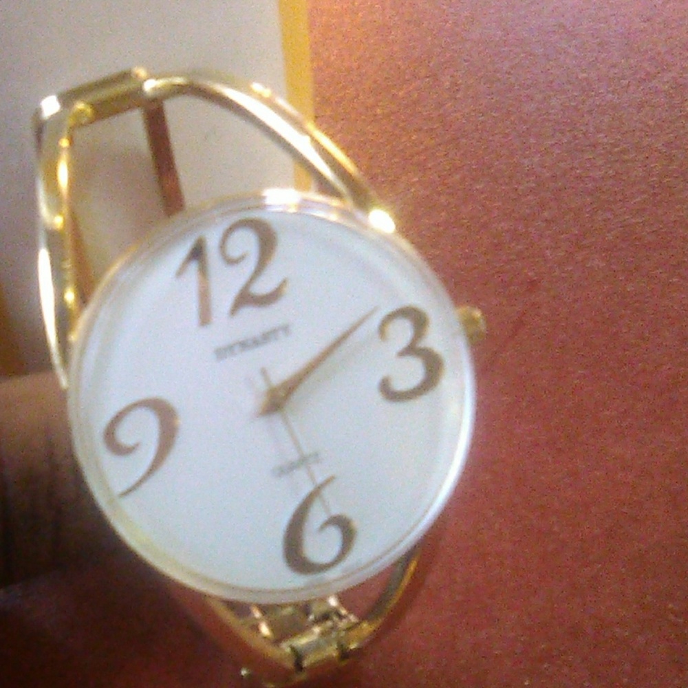 Gold Dynasty Quartz Women's Watch